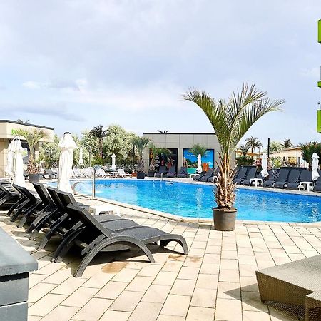 Blu Sea View Apartment - Spa Pools Beach Resort Mamaia Exterior photo