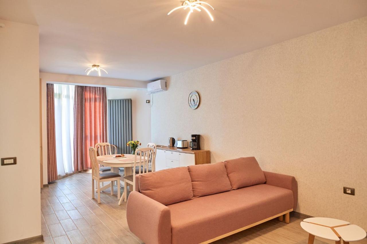 Blu Sea View Apartment - Spa Pools Beach Resort Mamaia Exterior photo