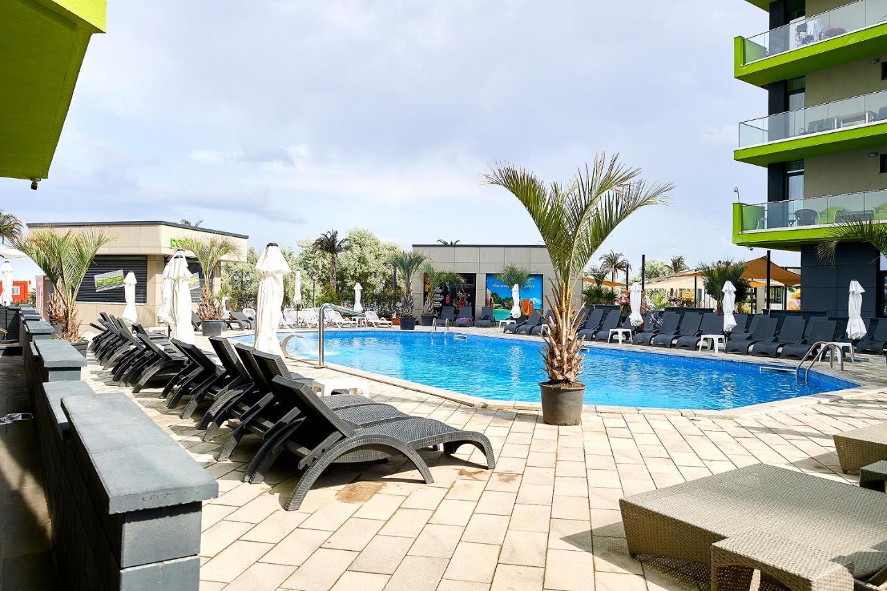 Blu Sea View Apartment - Spa Pools Beach Resort Mamaia Exterior photo