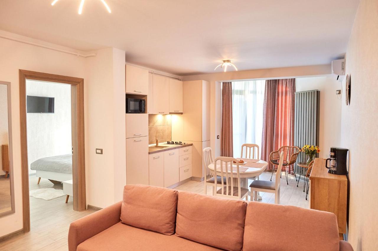 Blu Sea View Apartment - Spa Pools Beach Resort Mamaia Exterior photo